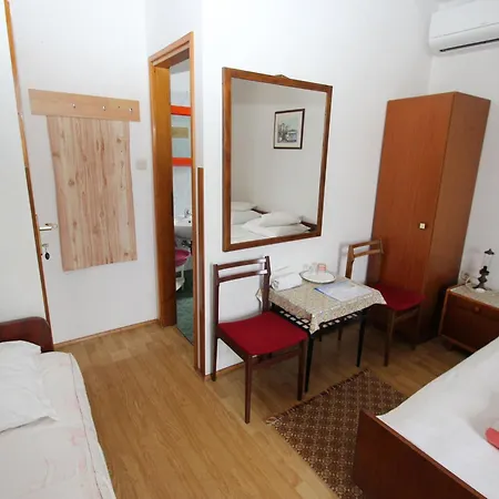 Apartman Vintage Guest Cerisnja - Hr-11059-05 By Interhome *